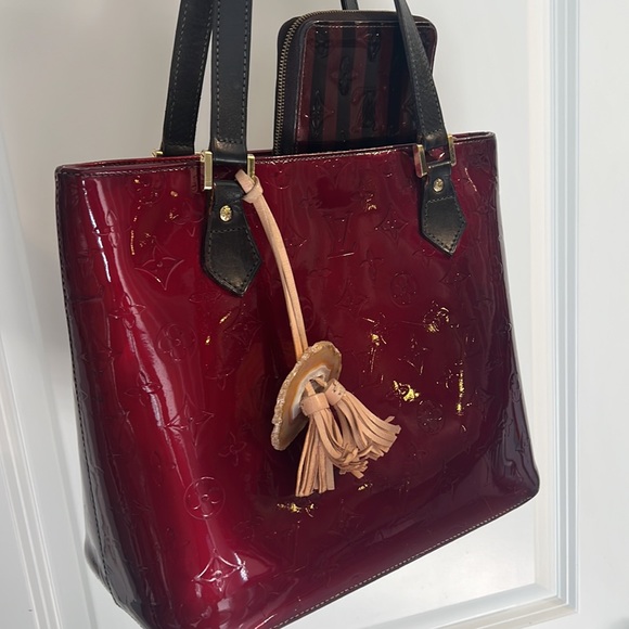 Authentic Louis Vuitton Set Matching Purse and Wallet Vernise Reader - Picture 13 of 17